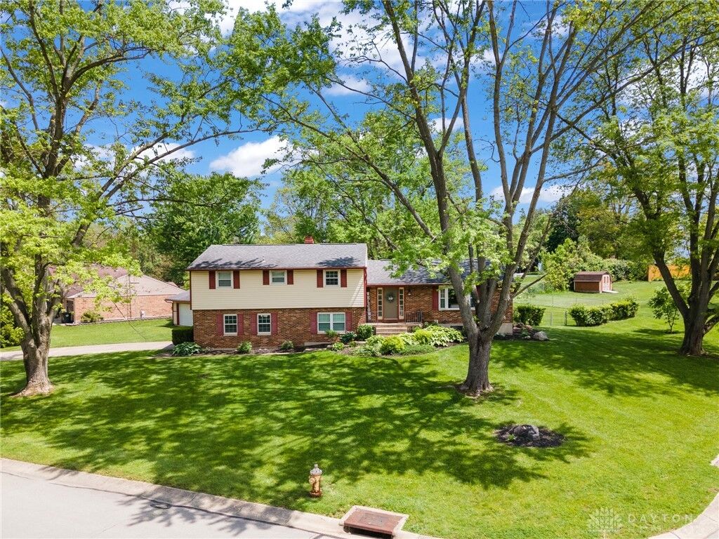 Property Photo:  4211 Willow Creek Drive  OH 45415 