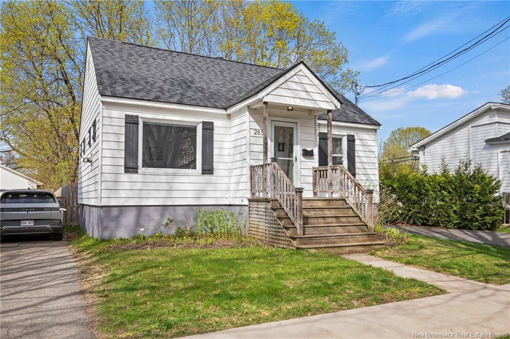 285 Victoria Street  Fredericton NB E3B 1W3 photo