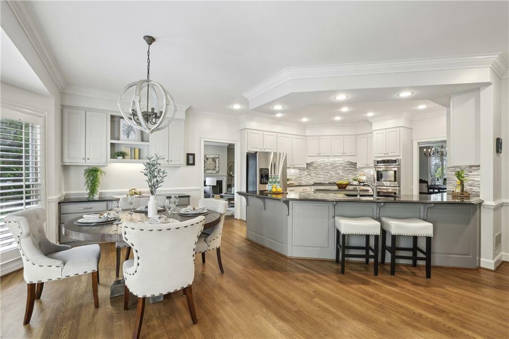 Property Photo: 905 Brooksglen Drive GA 30075