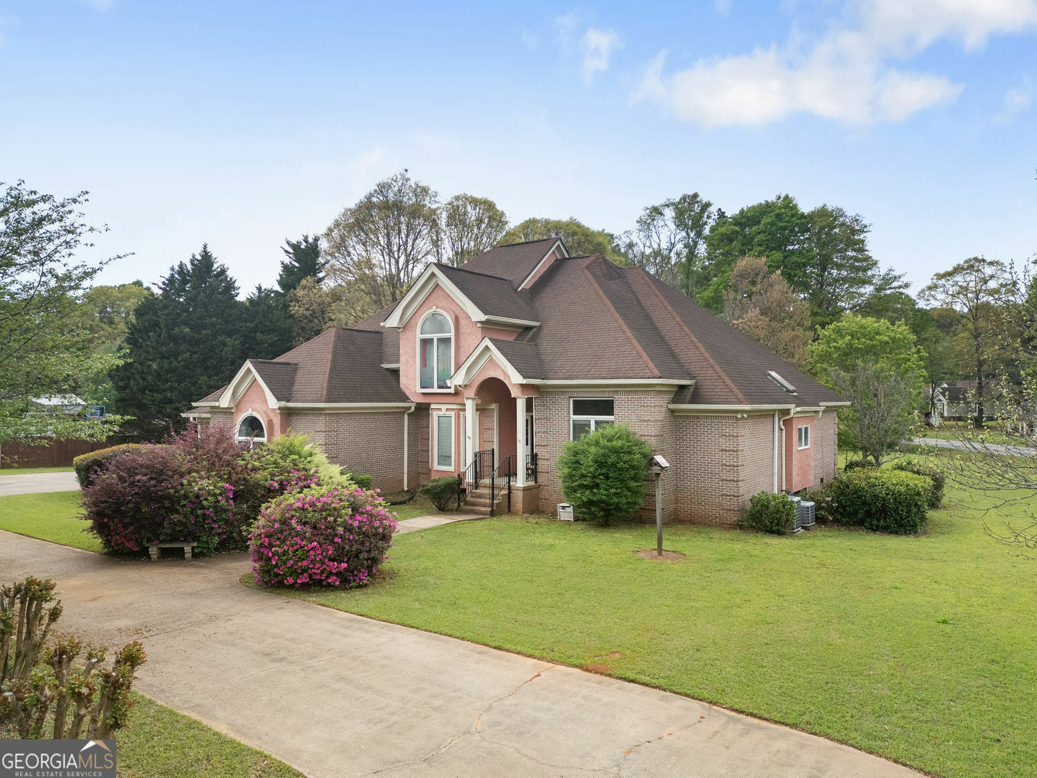 Property Photo: 104 Bob White Run GA 30233