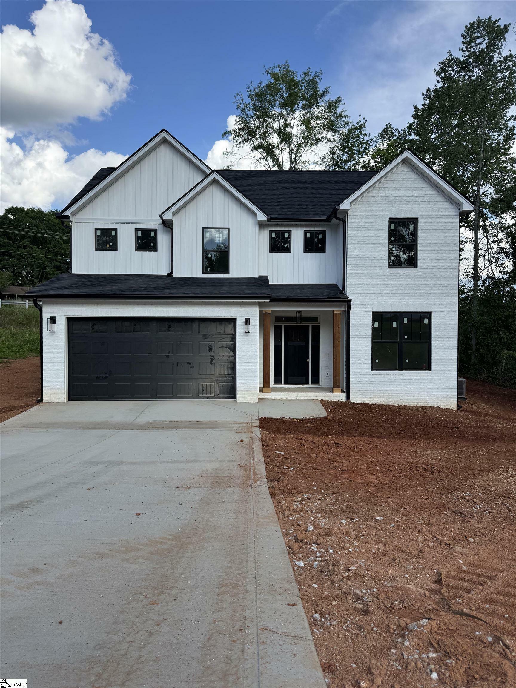 Property Photo: 6 Eastwood Court SC 29687