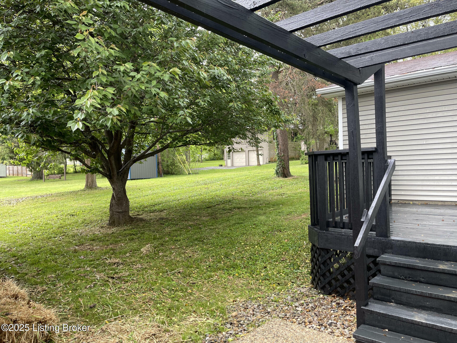 Property Photo: 301 Edgewood Ave KY 42701
