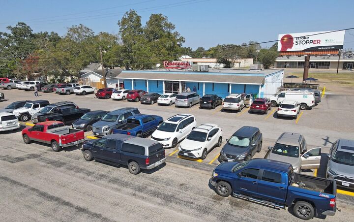 Property Photo:  1403 N Navarro Street  TX 77901 
