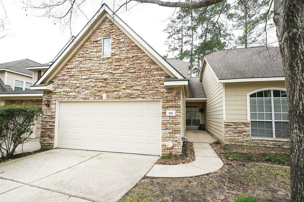 Property Photo: 102 Wintergreen Trail TX 77382