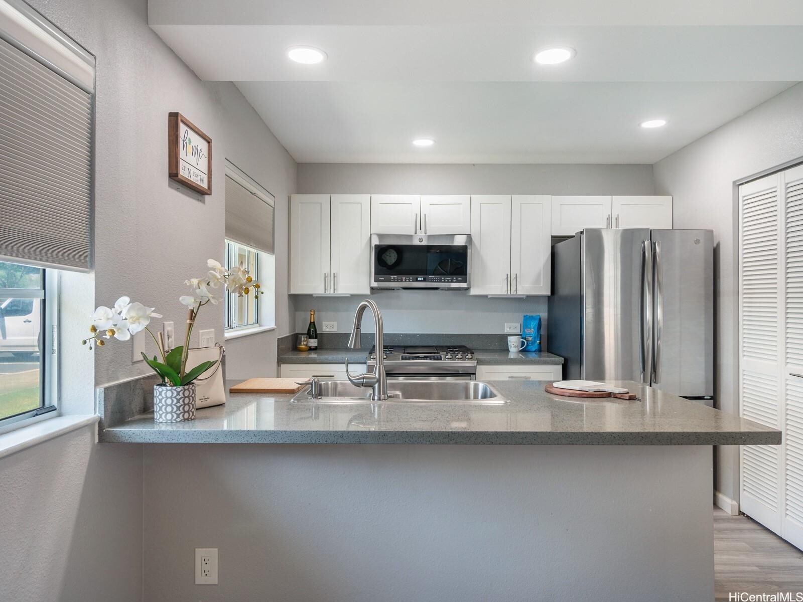91-1066 Makaaloa Street 14D  Ewa Beach HI 96706 photo