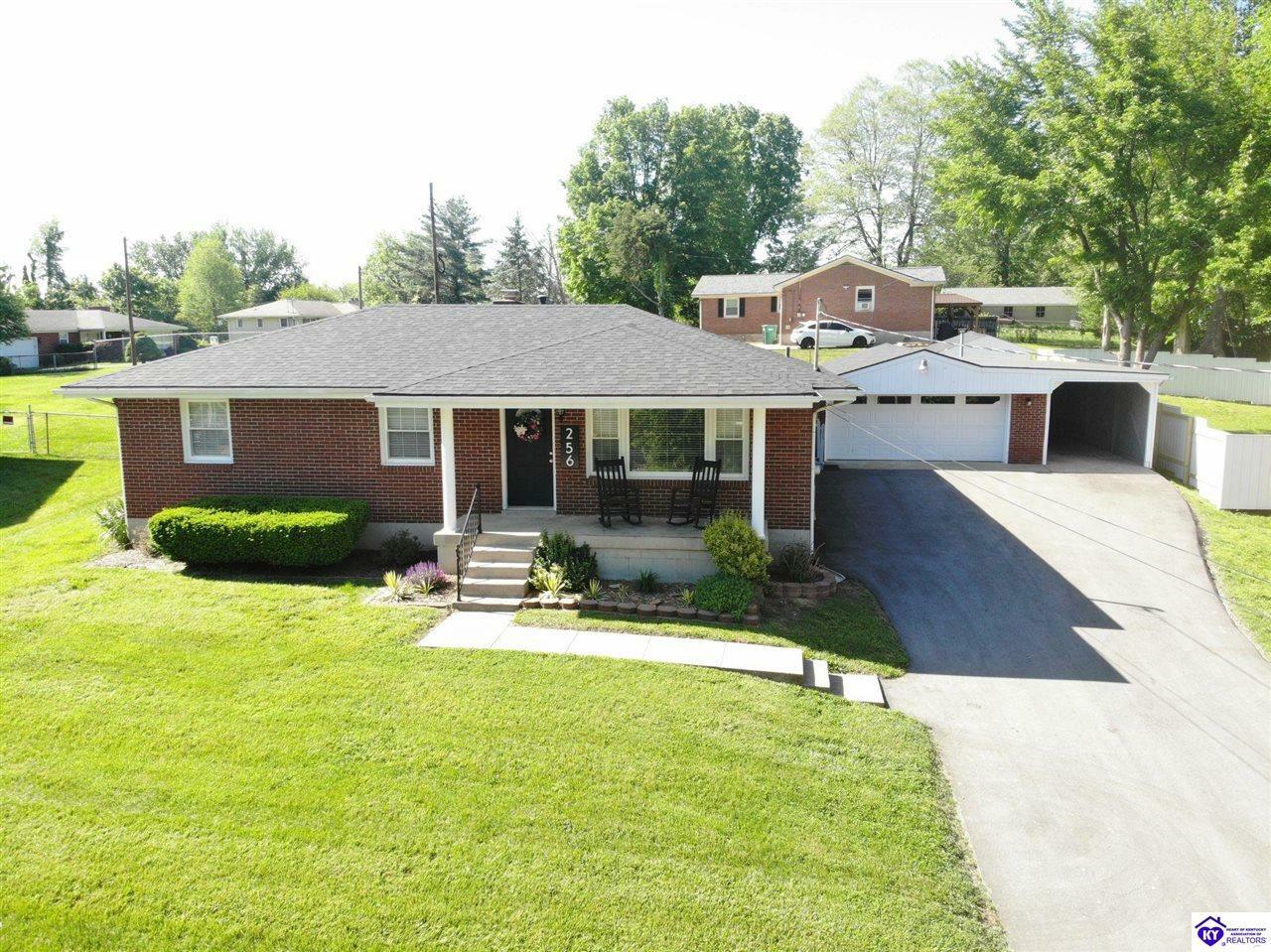 Property Photo:  256 Topfield Road  KY 40229 