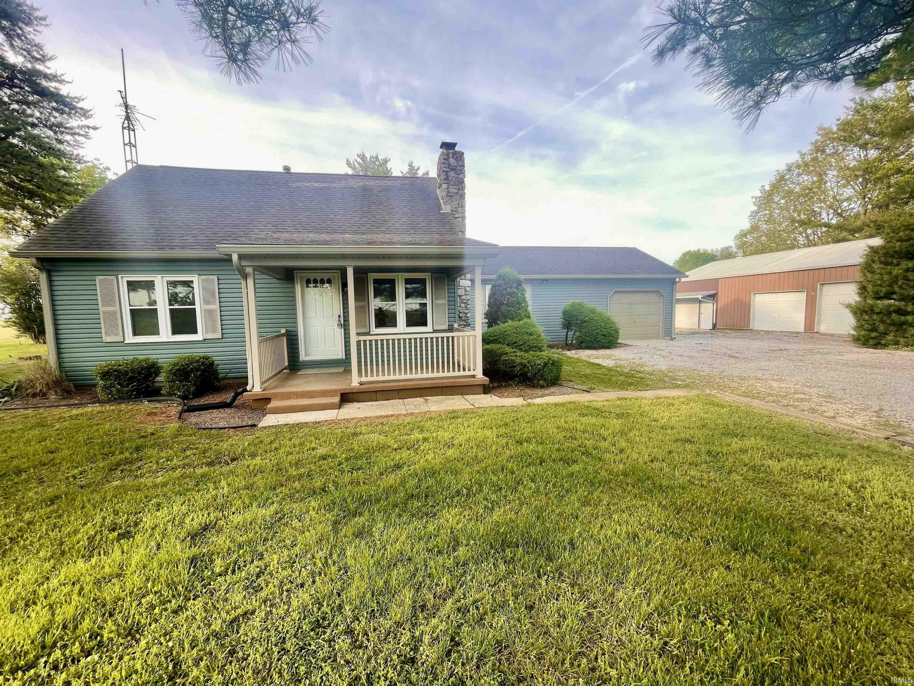 Property Photo: 1083 W 800 S IN 47648