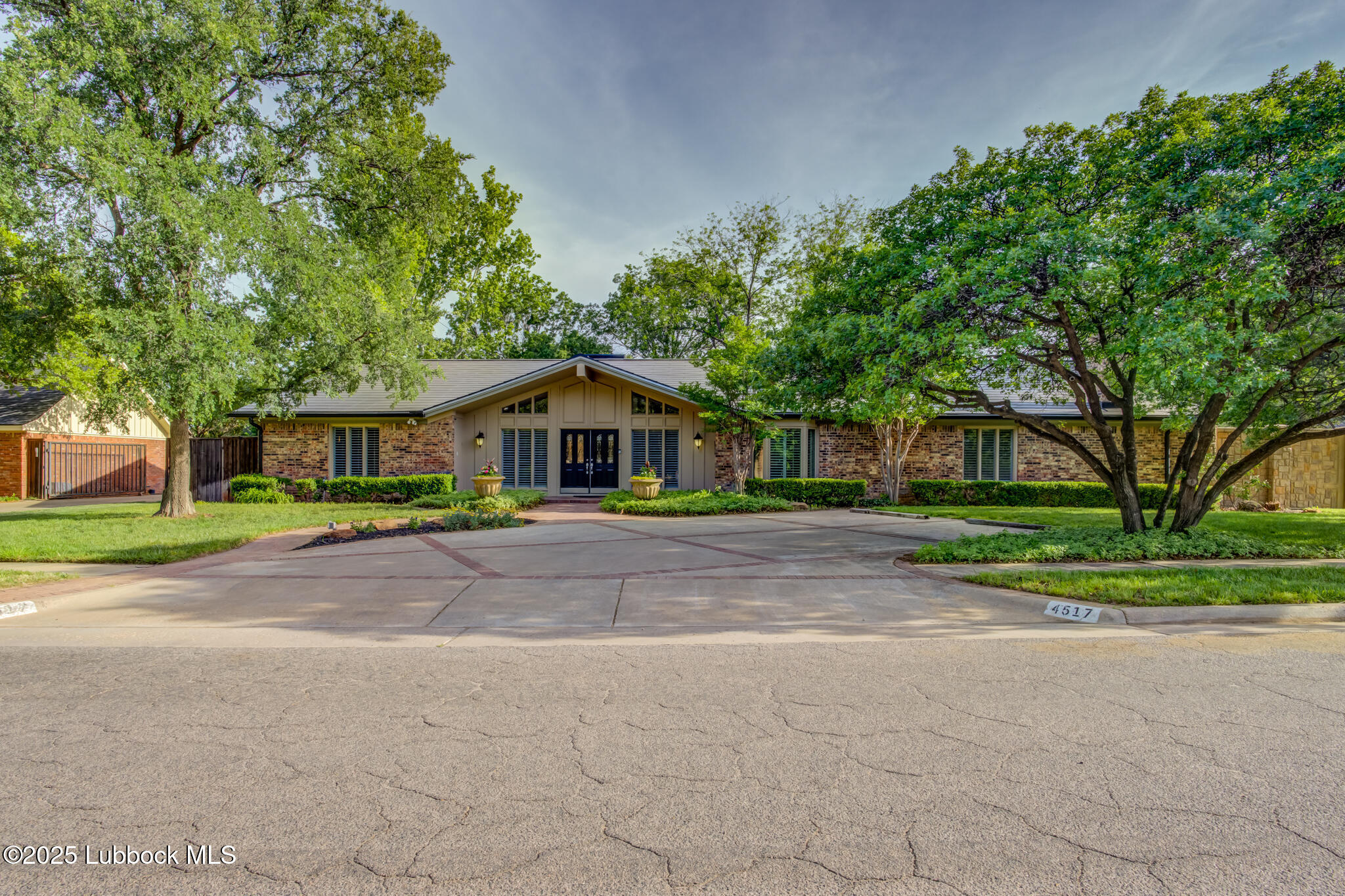 Property Photo:  4517 9th Street  TX 79416 