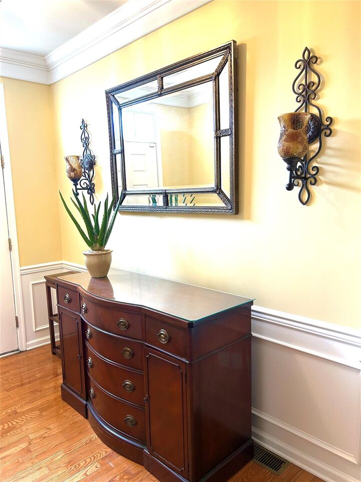 Property Photo: 19 Brighton Drive 1703 NY 12550