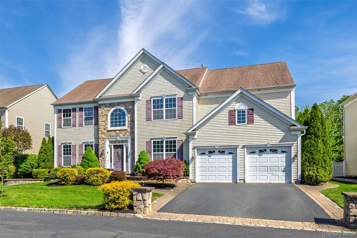 Property Photo:  33 Avolet Court  NY 11766 