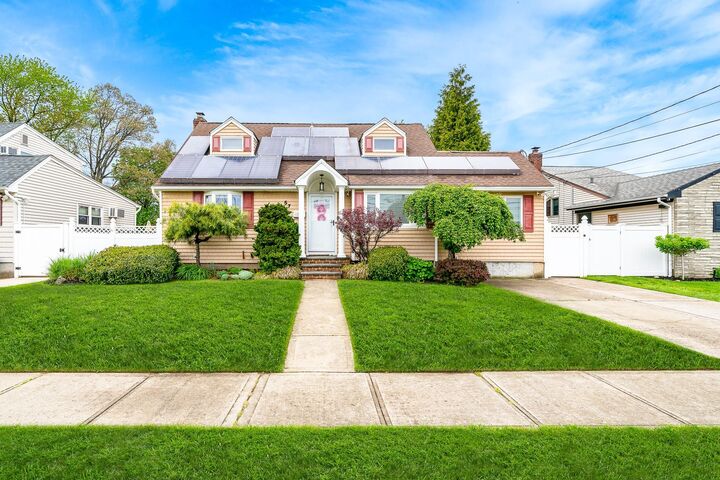 57 Nims Avenue  West Babylon NY 11704 photo