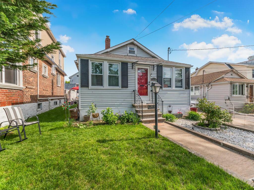2918 Schley Avenue  Bronx NY 10465 photo