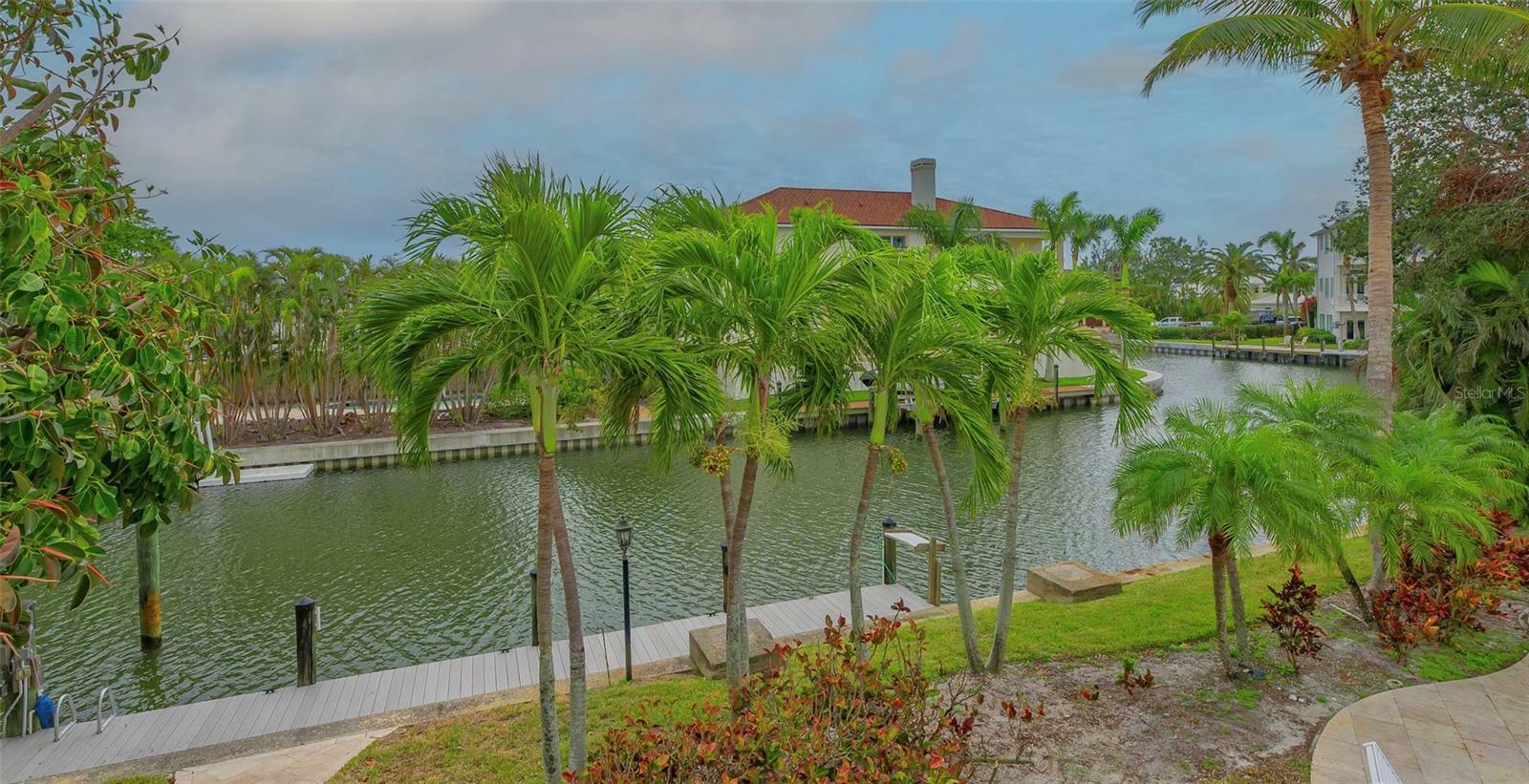 Property Photo: 940 Siesta Key Place Place FL 34242