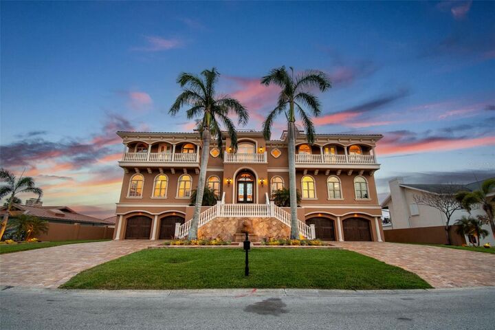 Property Photo:  5810 Mariner Street  FL 33609 