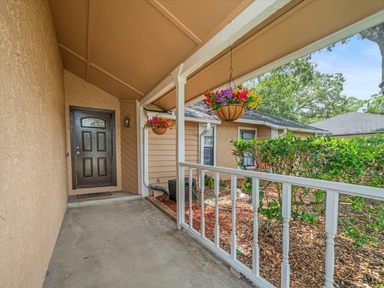 Property Photo: 16015 Glen Haven Drive FL 33618