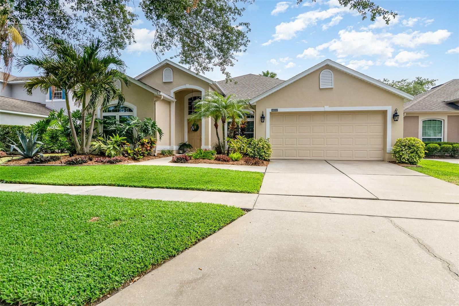 Property Photo: 10222 Marsh Pine Circle FL 32832