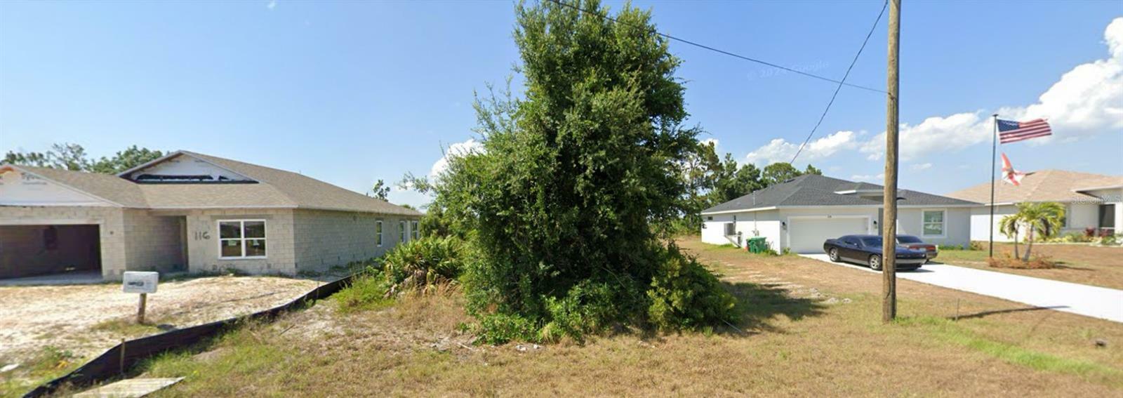 Property Photo: 118 Smallwood Road FL 33947