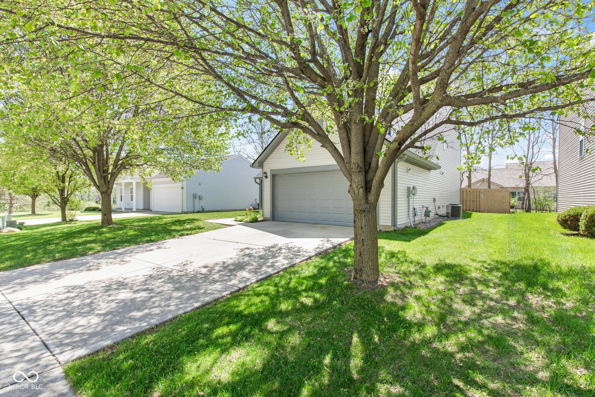 Property Photo: 11651 Beardsley Way IN 46038