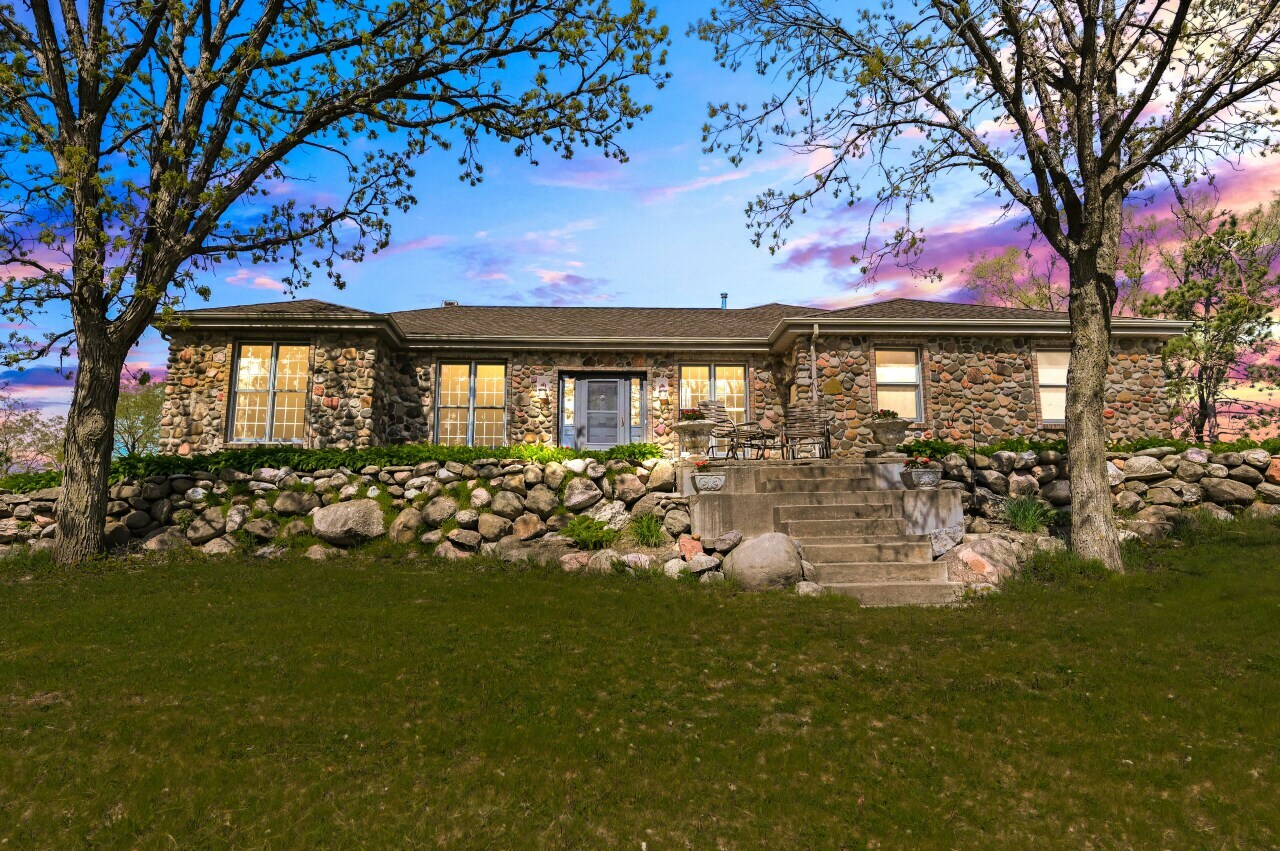 Property Photo: W325s10557 Beulah Rd WI 53149