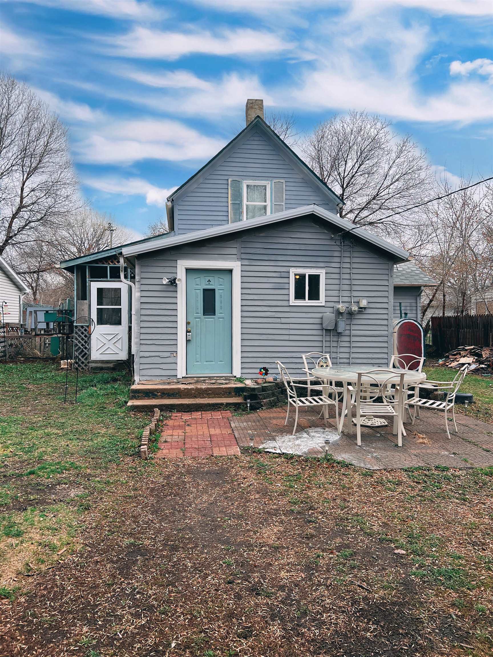 Property Photo: 25 1st St SW ND 58781
