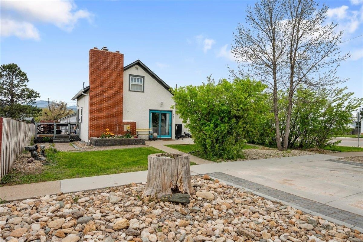 Property Photo: 445 State Street SD 57783