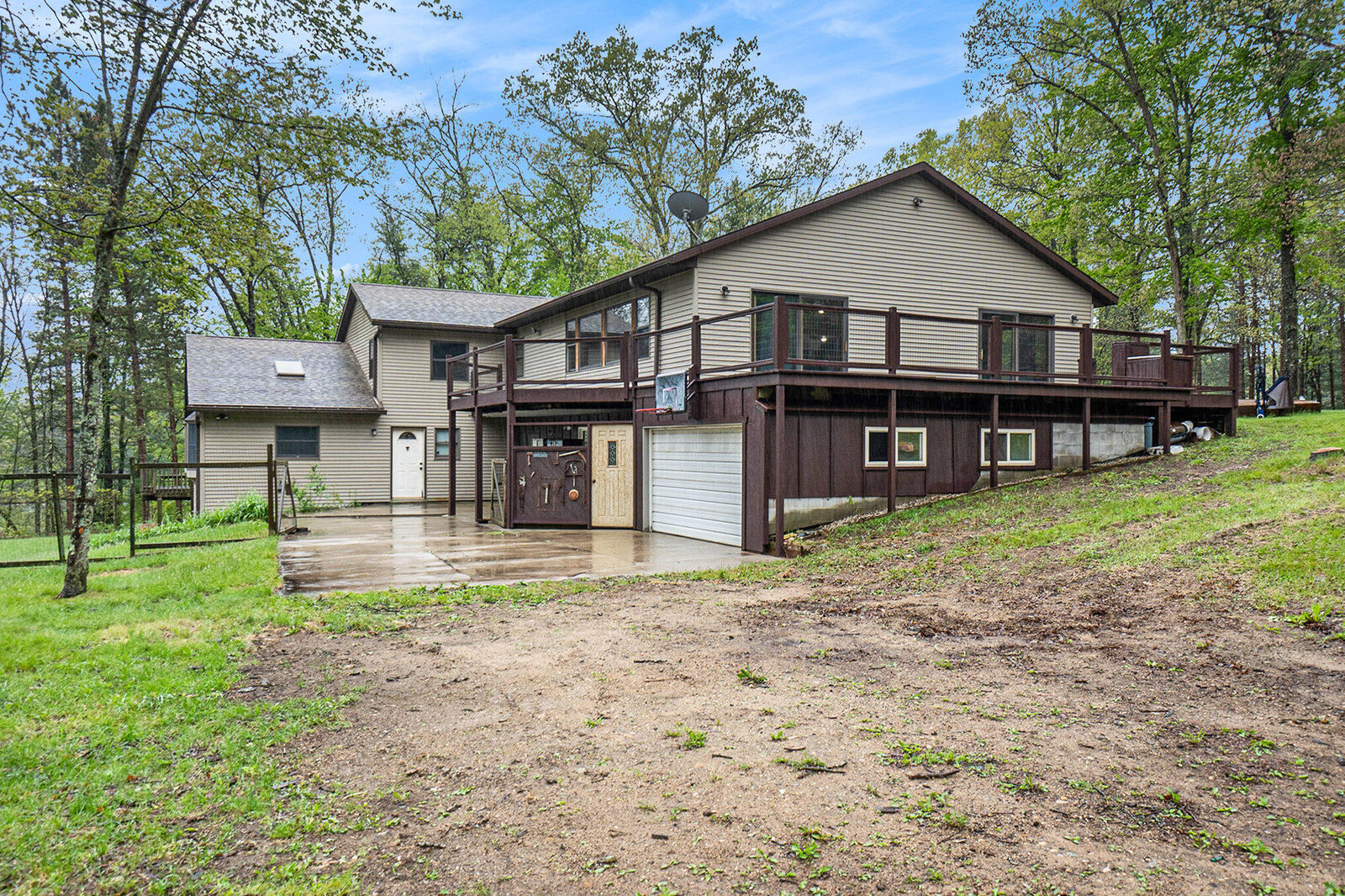 Property Photo:  1977 E 40th Street  MI 49349 