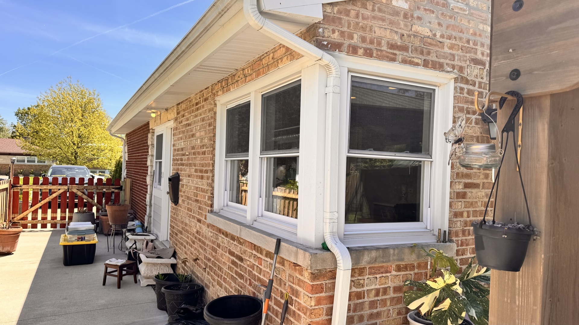 Property Photo: 7336 N Kenneth Avenue IL 60712
