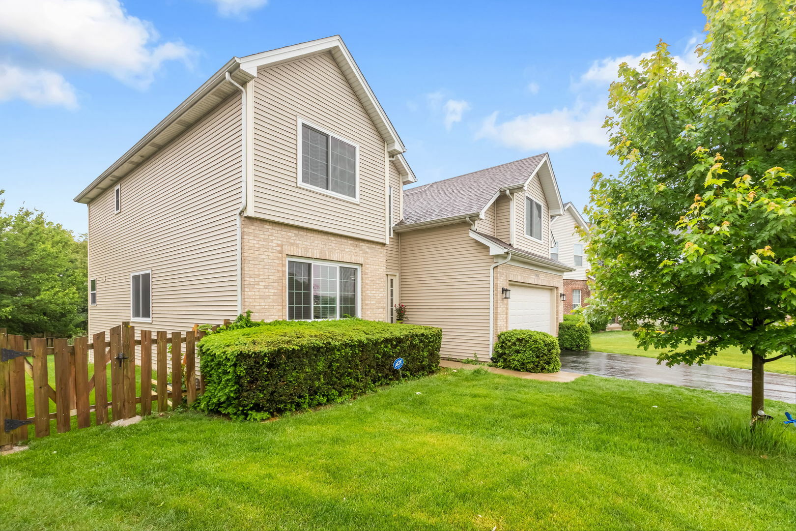 Property Photo:  1984 Seaview Drive  IL 60503 