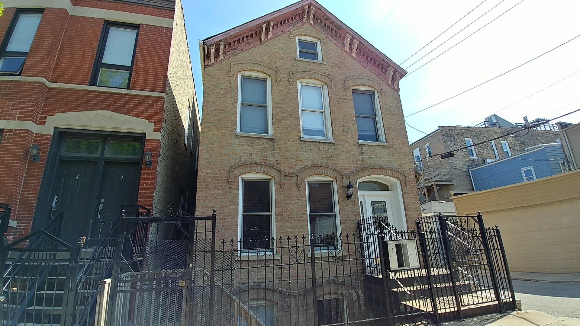 Property Photo: 1647 W Julian Street G IL 60622