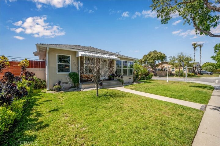 Property Photo:  5530 E Mezzanine Way  CA 90808 