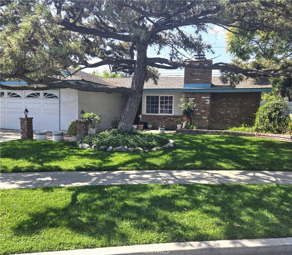 Property Photo: 13511 Epping Way CA 92780