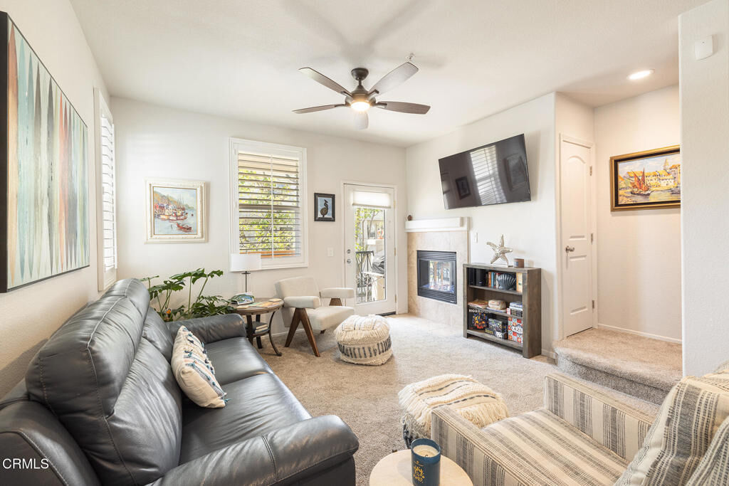 Property Photo:  148 Beach Side Court  CA 93001 