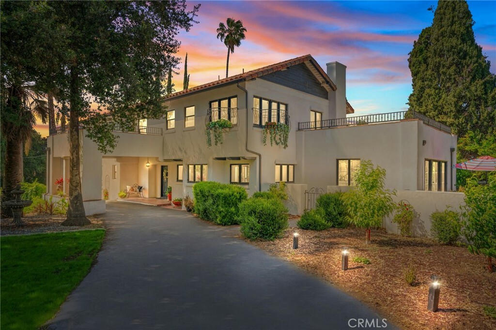 Property Photo:  24 W Hilton Avenue  CA 92373 