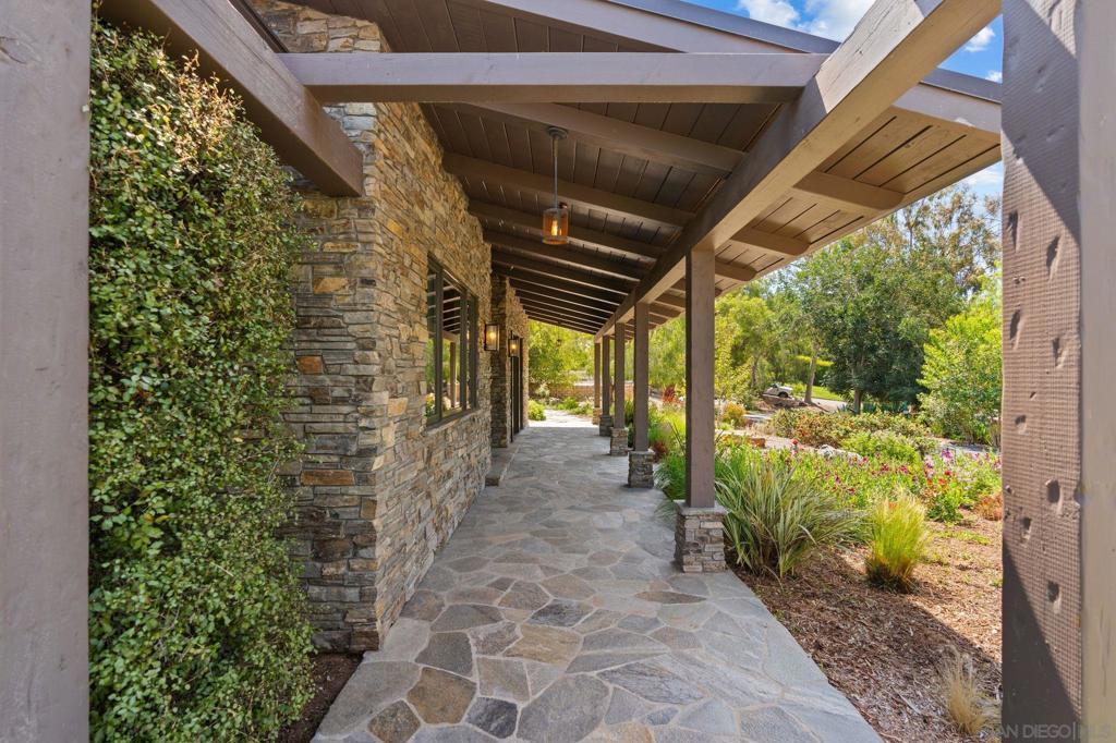 Property Photo: 7103 Via Del Charro CA 92067