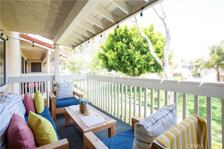 Property Photo:  7445 Seastar Drive 6  CA 92648