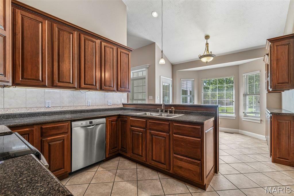 Property Photo: 1209 Chestnut Court MO 63640