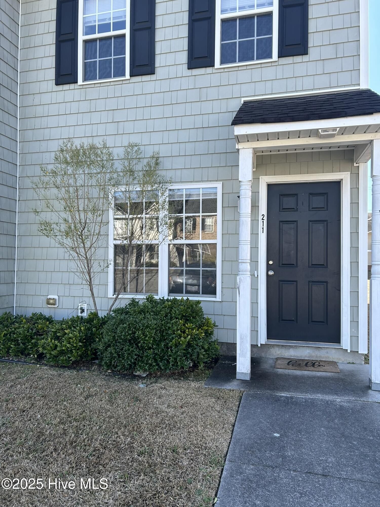 Property Photo:  211 Bridgewood Drive  NC 28546 