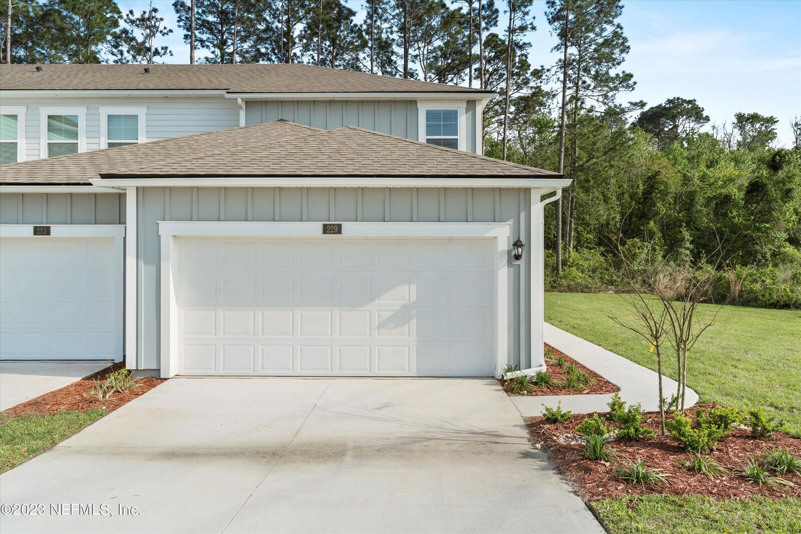 Property Photo: 229 Coastline Way FL 32092