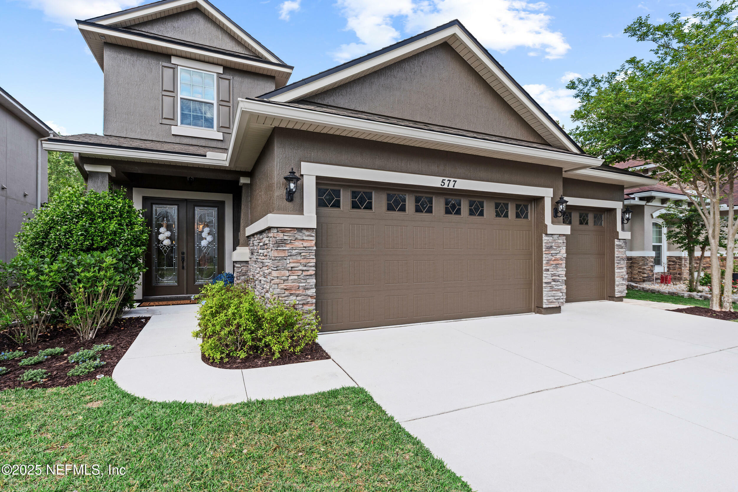 Property Photo: 577 Cloisterbane Drive FL 32259