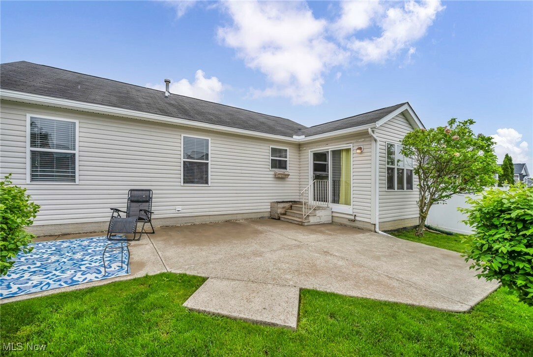 Property Photo: 38032 Vista Lake Way OH 44039