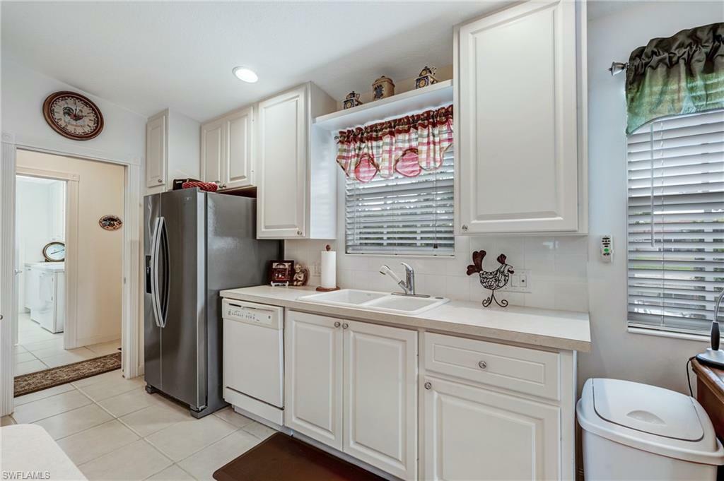 Property Photo: 3712 Exuma Way FL 34119