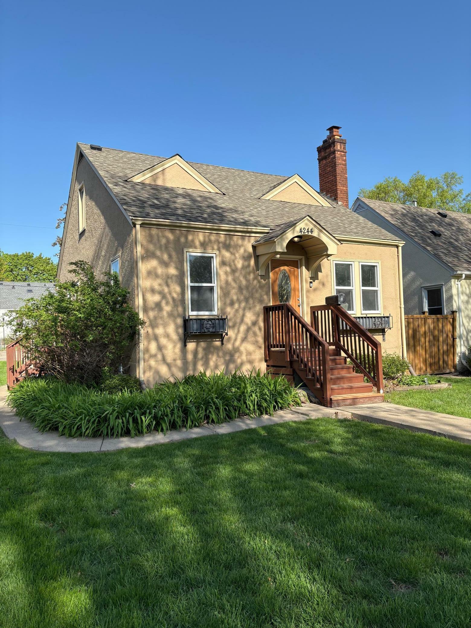 Property Photo: 4244 Oakland Avenue MN 55407