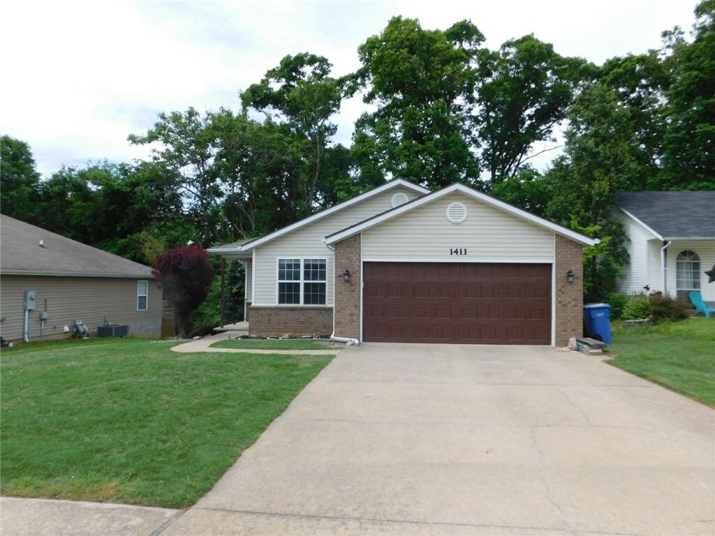 1411 Cresent Street  Bentonville AR 72712 photo