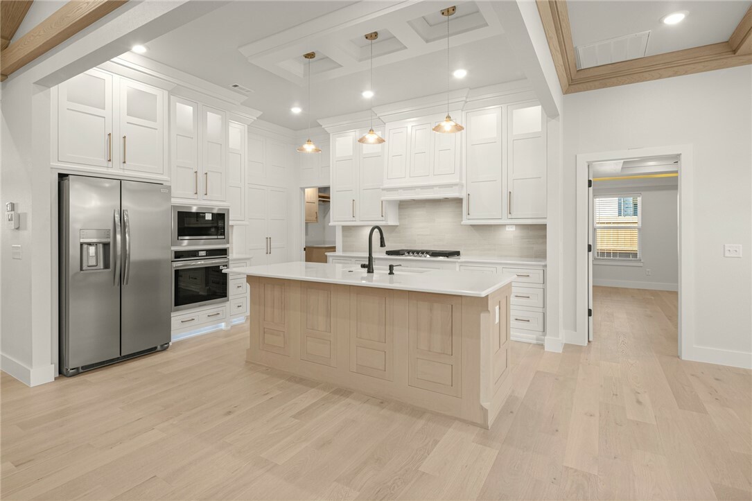 Property Photo: 510 Bronco Street AR 72719
