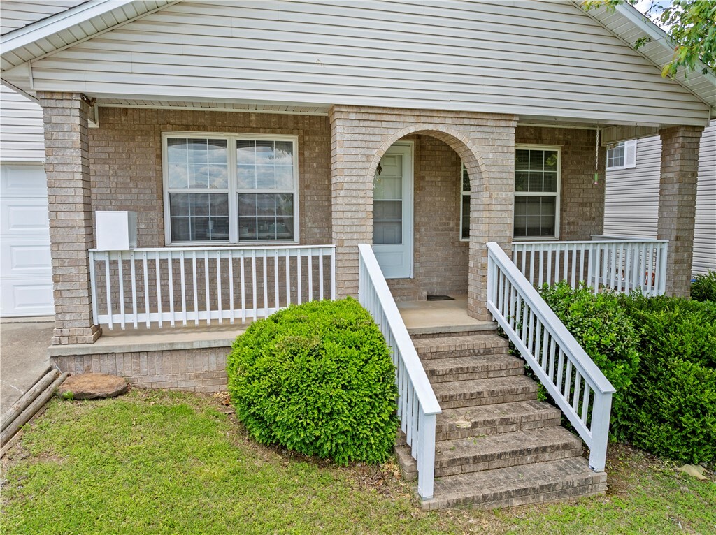 Property Photo: 3805 Shields Drive AR 72601