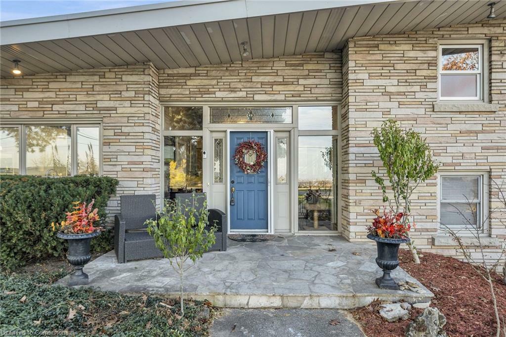 Property Photo: 418 Mountain Brow Boulevard ON L8T 1A7