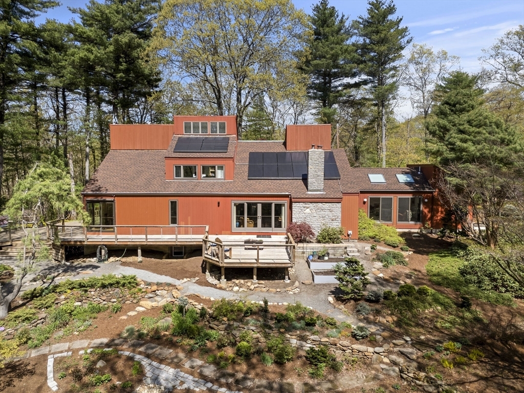 Property Photo: 11 Chaplin Cir MA 01921