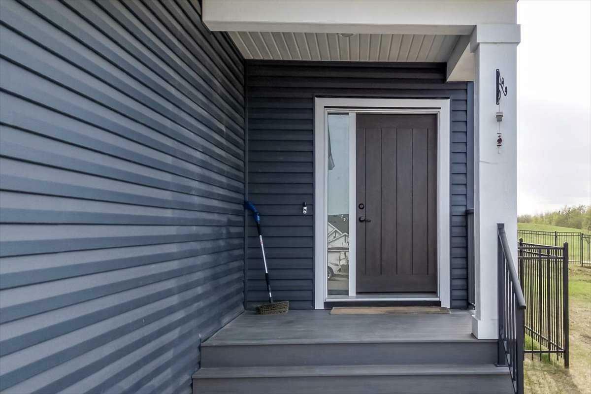 Property Photo: 12 Sweetgrass Place AB T4S 0S5
