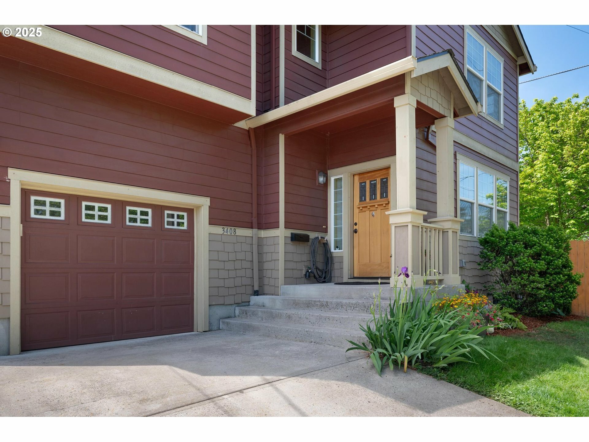 Property Photo: 3408 NE Alberta Ct OR 97211