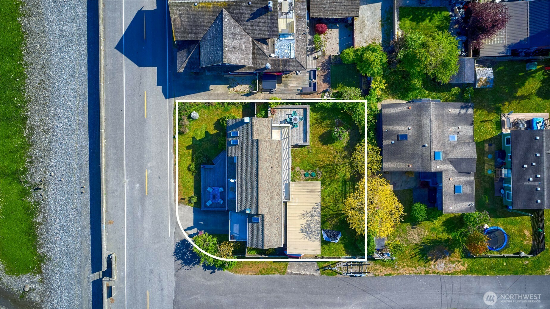 Property Photo: 43 Bayview Drive WA 98281